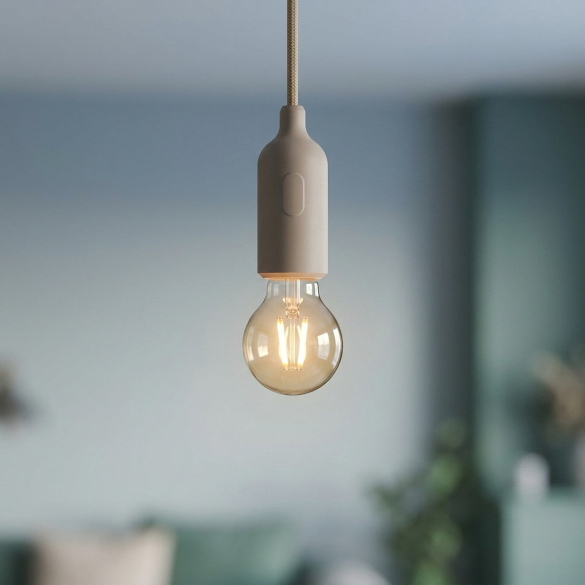 Casquilho E27 em silicone com interruptor — Castanho