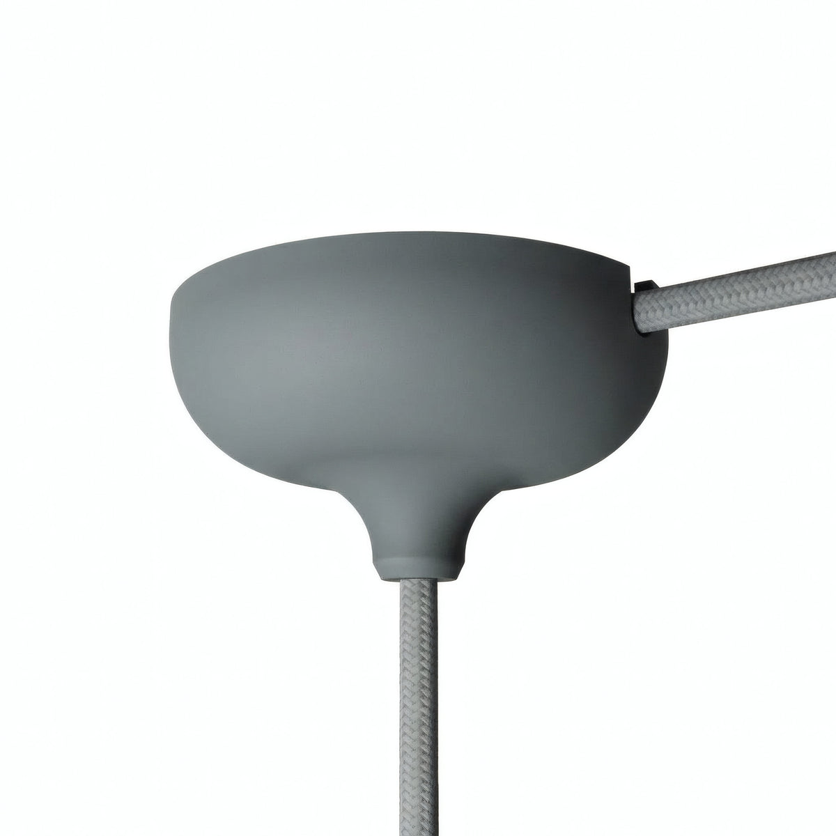 Florão em silicone Ø 88 mm, furo central e saída lateral — Cinzento