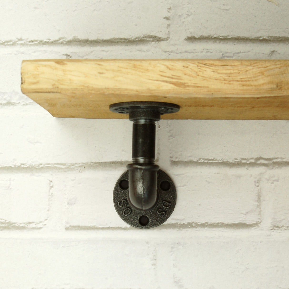 Équerre pour tablette en fonte et acier de style industriel