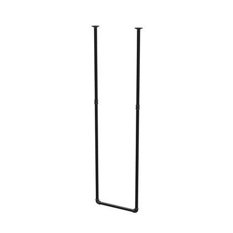 Varão de roupa suspenso do teto em tubo de aço pintado de preto mate Ø 27 mm — largura 46 cm, altura sob o teto 173 cm, vista de três quartos sobre fundo branco