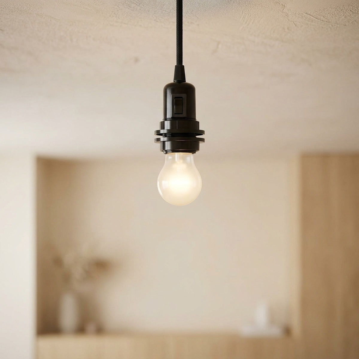 Casquilho E27 em baquelite com anel duplo e interruptor — Preto