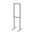 Portant à vêtements autoportant double niveau en tuyaux de plomberie noirs Ø 27 mm — largeur 40 cm, hauteur 176 cm, vue de trois quarts sur fond blanc