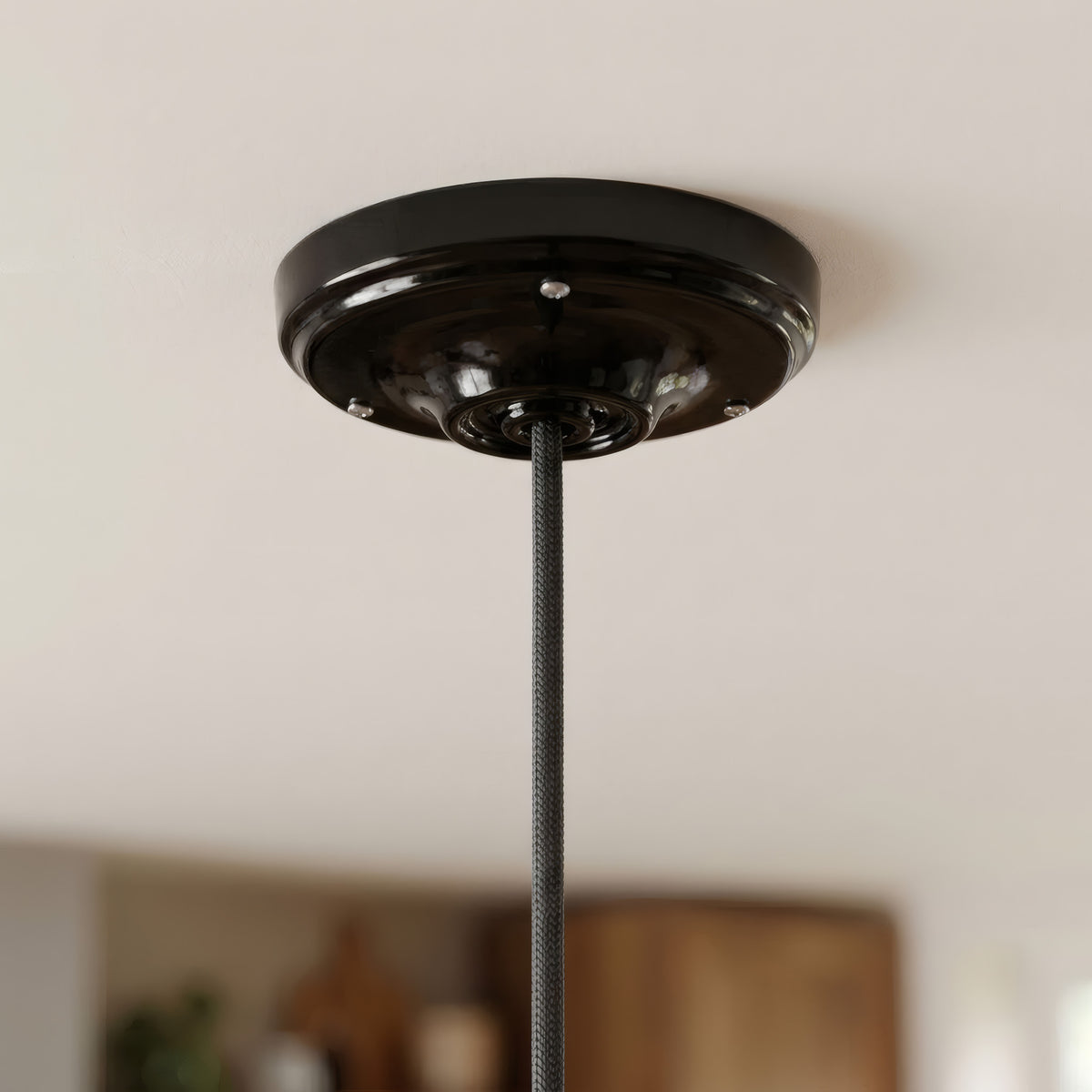 Florão em porcelana com kit de fixação, Ø 105 mm — Preto
