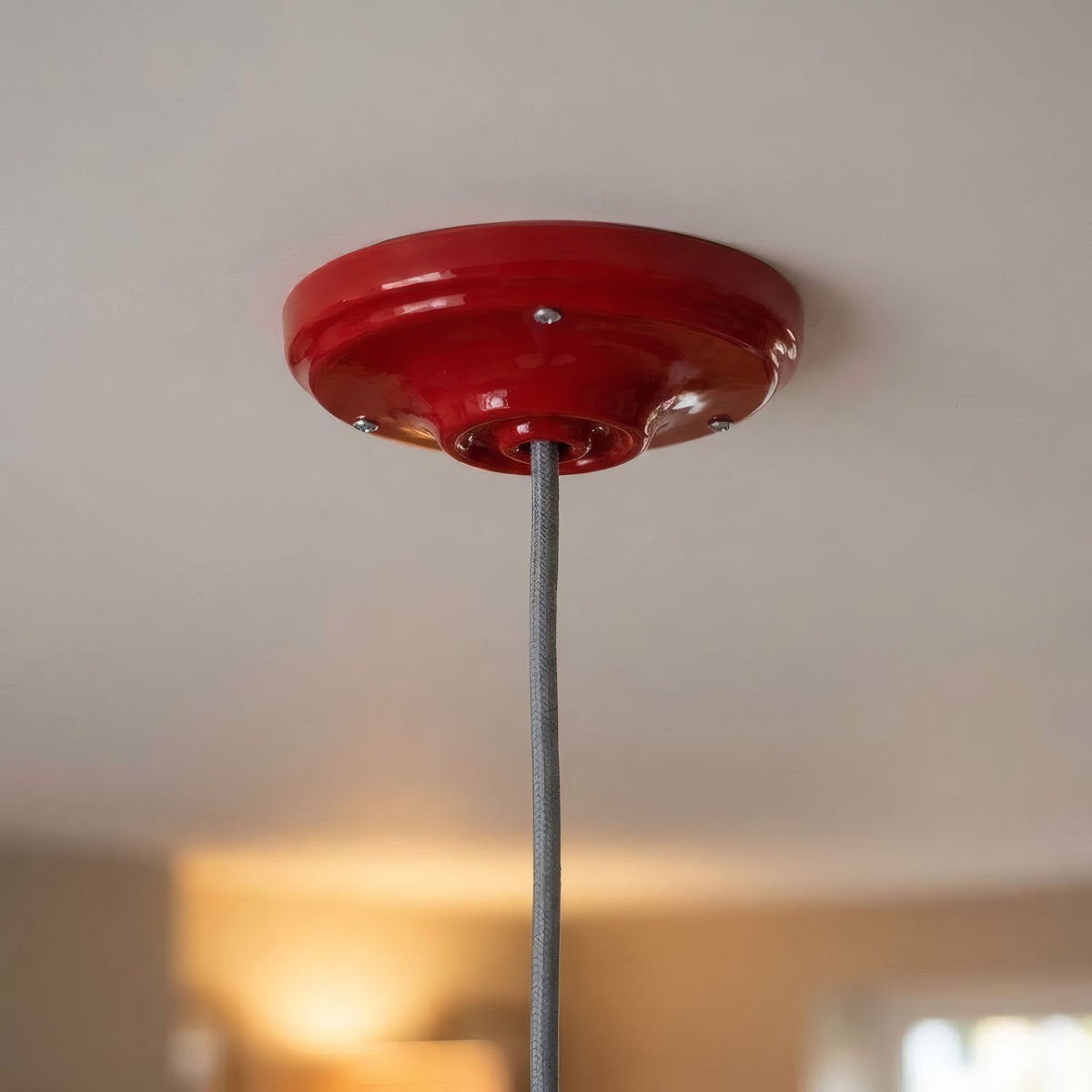 Florão em porcelana com kit de fixação, Ø 105 mm — Vermelho