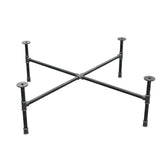 Base de mesa de centro industrial em ferro fundido, pés em cruz, 108 × 108 cm, altura 32 cm, vista de três quartos
