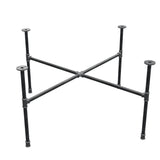 Base de mesa de centro industrial em ferro fundido, pés em cruz, 108 × 108 cm, altura 52 cm, vista de três quartos