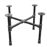Base de mesa de centro industrial em ferro fundido, pés em cruz, 48 × 48 cm, altura 32 cm, vista de três quartos