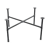 Base de mesa de centro industrial em ferro fundido, pés em cruz, 88 × 88 cm, altura 42 cm, vista de três quartos